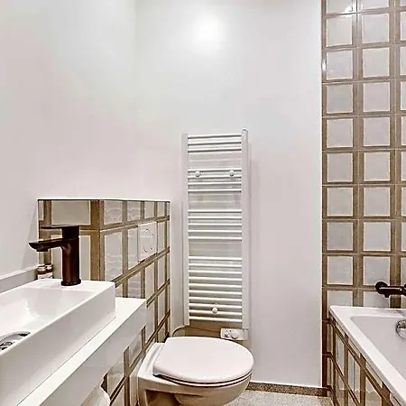 Spacious - 2br/6p - Le Marais Hotel